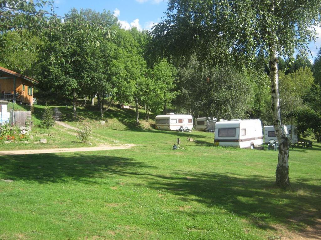 Camping Le Montbartoux Vollore-Ville Eksteriør bilde